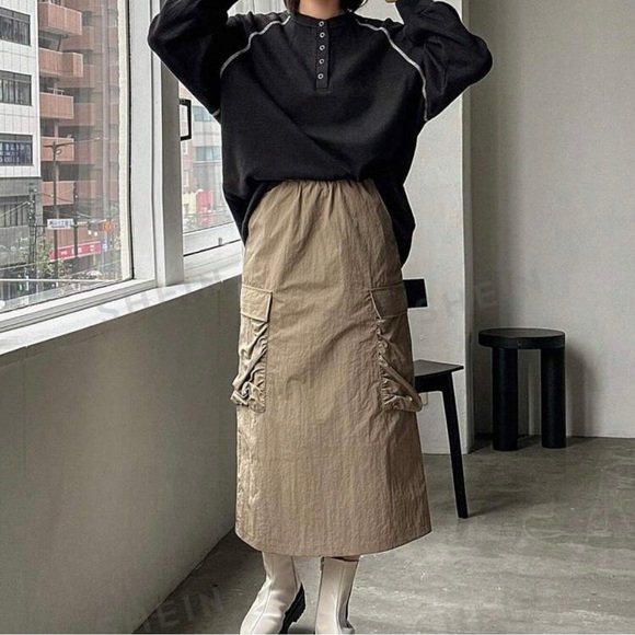 Womens Solid Color flap Pocket Casual skirt | Army skirt | S-M | Khaki | $20 - Picture 4 of 13